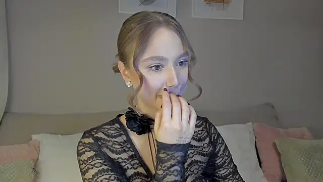 Snapshot of Stefa_Evans chatting on October 6, 5:32 pm Stefa Evans online show from October 6, 5:32 pm