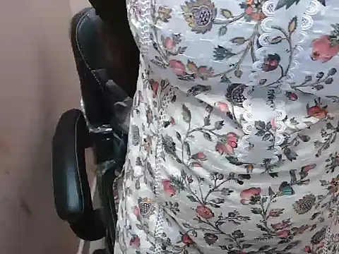 Snapshot of bold_naina chatting on November 20, 4:01 am bold naina online show from November 20, 4:01 am