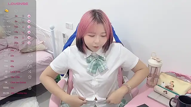 piffydream online show from October 29, 11:23 am