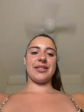 Snapshot of PTlatina chatting on July 9, 9:08 pm PTlatina online show from July 9, 9:08 pm