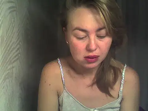 Snapshot of MartaLuna_ chatting on October 17, 8:44 pm MartaLuna online show from October 17, 8:44 pm