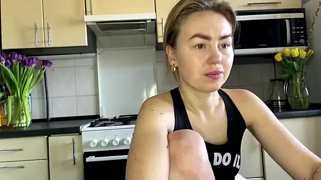 MartaLuna  online show from March 9, 10:30 am