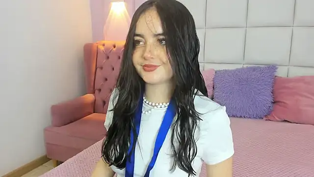 Snapshot of Ashleypetit chatting on May 3, 12:55 pm Ashleypetit online show from May 3, 12:55 pm