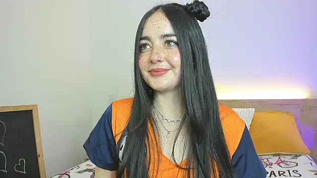 Snapshot of Ashleypetit chatting on June 4, 1:39 pm Ashleypetit online show from June 4, 1:39 pm