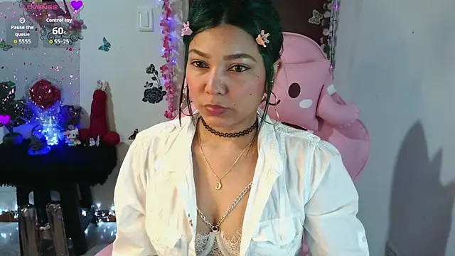 Snapshot of Maron_baez_18 chatting on May 9, 1:22 am Maron baez 18 online show from May 9, 1:22 am