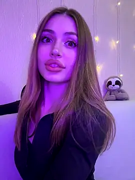 Elizabeth Tay online show from December 2, 5:08 pm