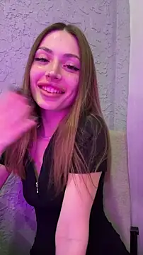 Elizabeth Tay online show from February 8, 6:00 pm