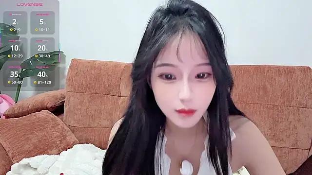 Snapshot of qiqi-2025 chatting on February 5, 2:22 pm qiqi-2025 online show from February 5, 2:22 pm