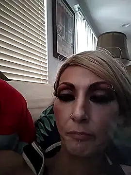 Snapshot of felony000 chatting on September 28, 4:34 pm felony000 online show from September 28, 4:34 pm