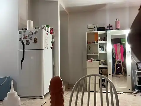 Hannahtwerk online show from November 4, 6:40 pm