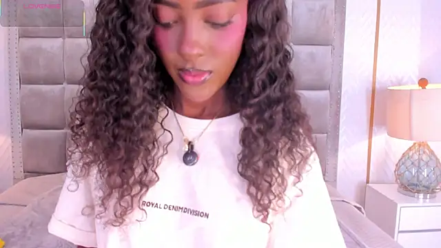 Snapshot of DakotaWangi chatting on July 8, 3:22 am DakotaWangi online show from July 8, 3:22 am