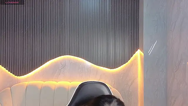 Maia Tx online show from November 19, 1:00 pm