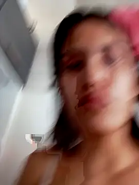 Snapshot of Isa_Rouse__ chatting on October 31, 2:40 pm Isa Rouse online show from October 31, 2:40 pm