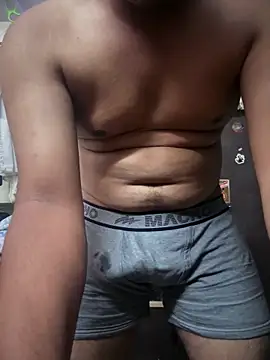 Snapshot of engineerboy14 chatting on February 6, 7:39 pm engineerboy14 online show from February 6, 7:39 pm