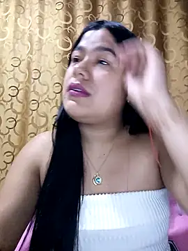 Snapshot of April_Becker chatting on November 23, 3:28 am April Becker online show from November 23, 3:28 am