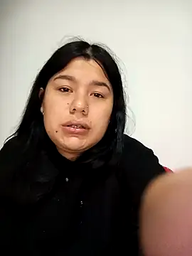 Snapshot of April_Becker chatting on December 1, 3:11 am April Becker online show from December 1, 3:11 am