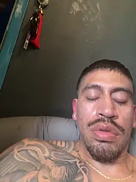 Snapshot of busnfatnutsLildee chatting on April 6, 7:37 pm busnfatnutsLildee online show from April 6, 7:37 pm