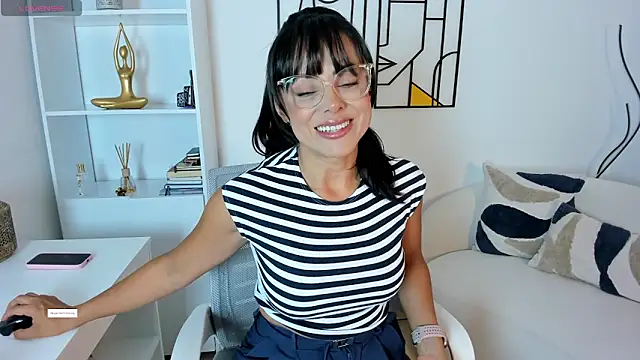 Snapshot of Lyliboomm chatting on May 14, 9:32 pm Lyliboomm online show from May 14, 9:32 pm