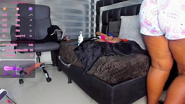 sheyla  ebony online show from May 1, 10:53 am