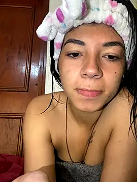 Snapshot of Lesly777_ chatting on September 26, 11:58 am Lesly777 online show from September 26, 11:58 am