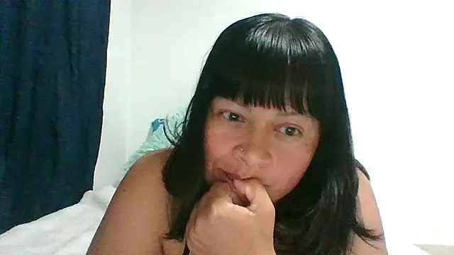 Snapshot of adri89-g chatting on January 9, 3:20 am adri89-g online show from January 9, 3:20 am