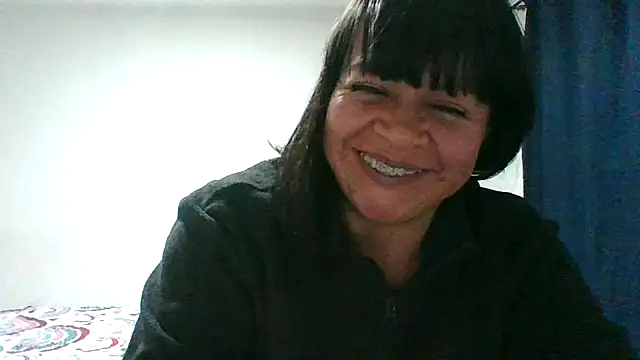 Snapshot of adri89-g chatting on February 2, 1:37 am adri89-g online show from February 2, 1:37 am