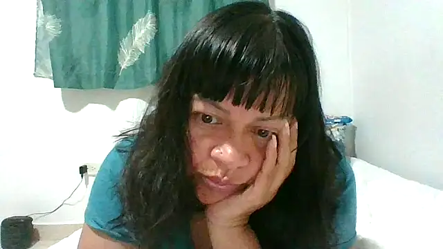 Snapshot of adri89-g chatting on February 14, 2:41 am adri89-g online show from February 14, 2:41 am