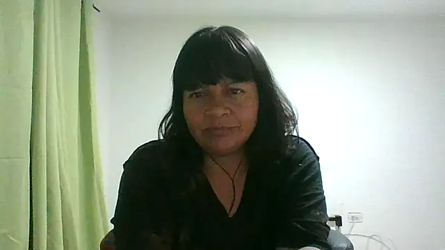 Snapshot of adri89-g chatting on March 17, 2:38 am adri89-g online show from March 17, 2:38 am