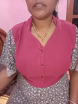 Snapshot of KannadaTamilTeluguBeauty chatting on May 10, 3:17 pm KannadaTamilTeluguBeauty online show from May 10, 3:17 pm