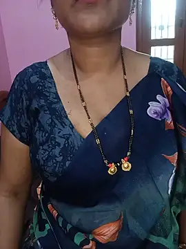 Snapshot of KannadaTamilTeluguBeauty chatting on May 12, 9:17 am KannadaTamilTeluguBeauty online show from May 12, 9:17 am