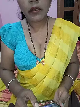 Snapshot of KannadaTamilTeluguBeauty chatting on May 21, 5:42 pm KannadaTamilTeluguBeauty online show from May 21, 5:42 pm