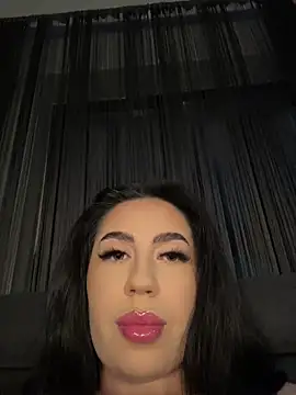 Snapshot of Andrestarr chatting on June 16, 7:49 pm Andrestarr online show from June 16, 7:49 pm