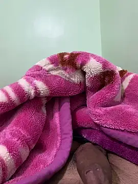 Snapshot of ali__ali210 chatting on January 31, 11:25 pm ali ali210 online show from January 31, 11:25 pm