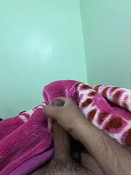 Snapshot of ali__ali210 chatting on February 16, 6:04 pm ali ali210 online show from February 16, 6:04 pm