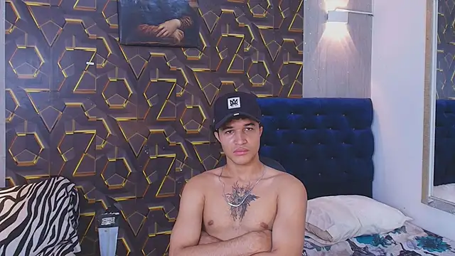 Snapshot of fire_drako_ chatting on June 18, 6:24 am fire drako online show from June 18, 6:24 am