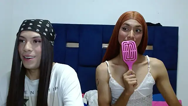 Snapshot of PinkLuna_LolaBloom chatting on May 15, 11:12 pm PinkLuna LolaBloom online show from May 15, 11:12 pm