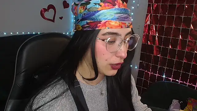 Snapshot of Miacatsito3 chatting on May 24, 2:27 am Miacatsito3 online show from May 24, 2:27 am
