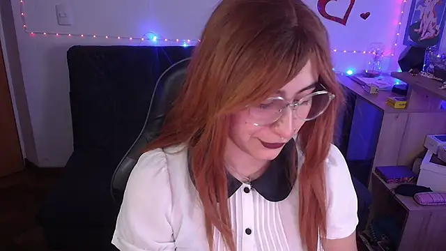 Snapshot of Miacatsito3 chatting on June 2, 2:02 am Miacatsito3 online show from June 2, 2:02 am
