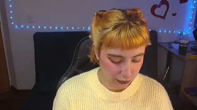 Miacatsito3 online show from June 24, 2:43 am