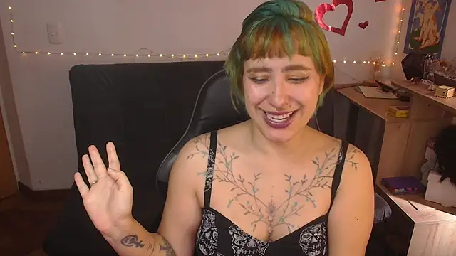 Miacatsito3 online show from July 11, 4:10 pm