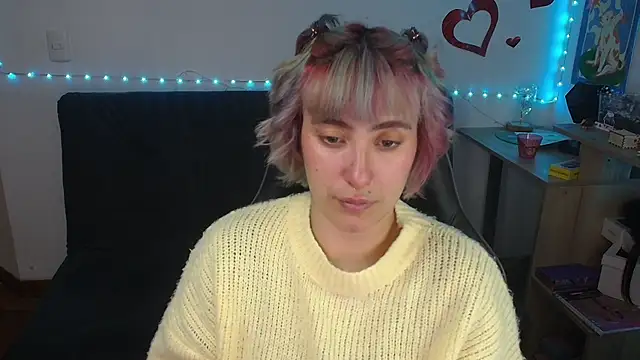 Miacatsito3 online show from August 4, 2:48 am