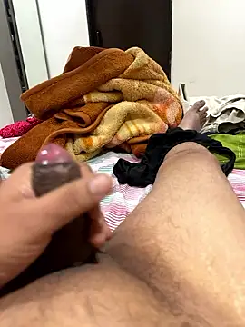Snapshot of Adityashivani_143 chatting on January 8, 2:47 am Adityashivani 143 online show from January 8, 2:47 am
