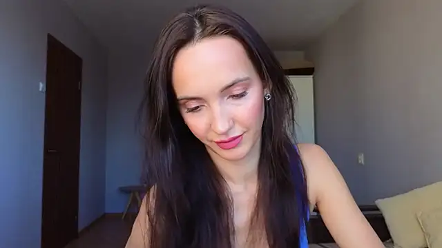 Lillian-Clark online show from January 16, 9:35 am