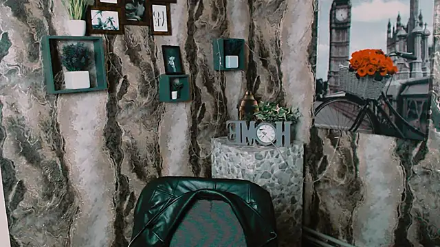 Snapshot of EmmaCat_ chatting on September 24, 4:27 am EmmaCat online show from September 24, 4:27 am