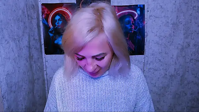 Snapshot of EmmaCat_ chatting on September 30, 4:28 am EmmaCat online show from September 30, 4:28 am