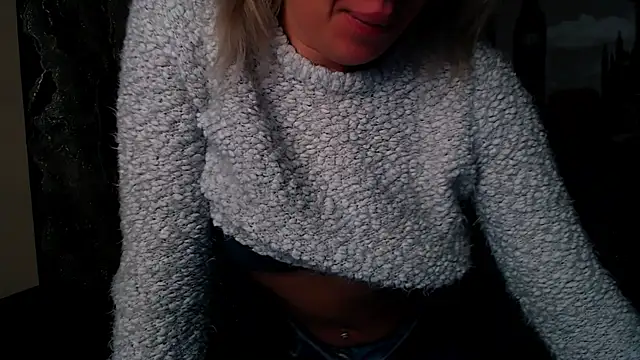 Snapshot of EmmaCat_ chatting on November 8, 5:29 am EmmaCat online show from November 8, 5:29 am