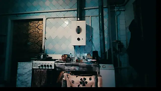 Snapshot of EmmaCat_ chatting on November 28, 6:49 am EmmaCat online show from November 28, 6:49 am