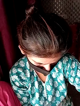 Snapshot of Arti_ chatting on September 25, 8:40 am Arti online show from September 25, 8:40 am