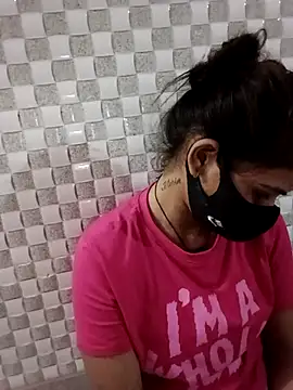 Snapshot of Arti_ chatting on October 2, 6:15 pm Arti online show from October 2, 6:15 pm