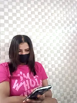 Snapshot of Arti_ chatting on October 9, 5:05 am Arti online show from October 9, 5:05 am